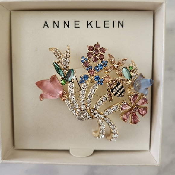 New Anne Klein Bee in Flowers Pin Gift Box - Picture 1 of 3